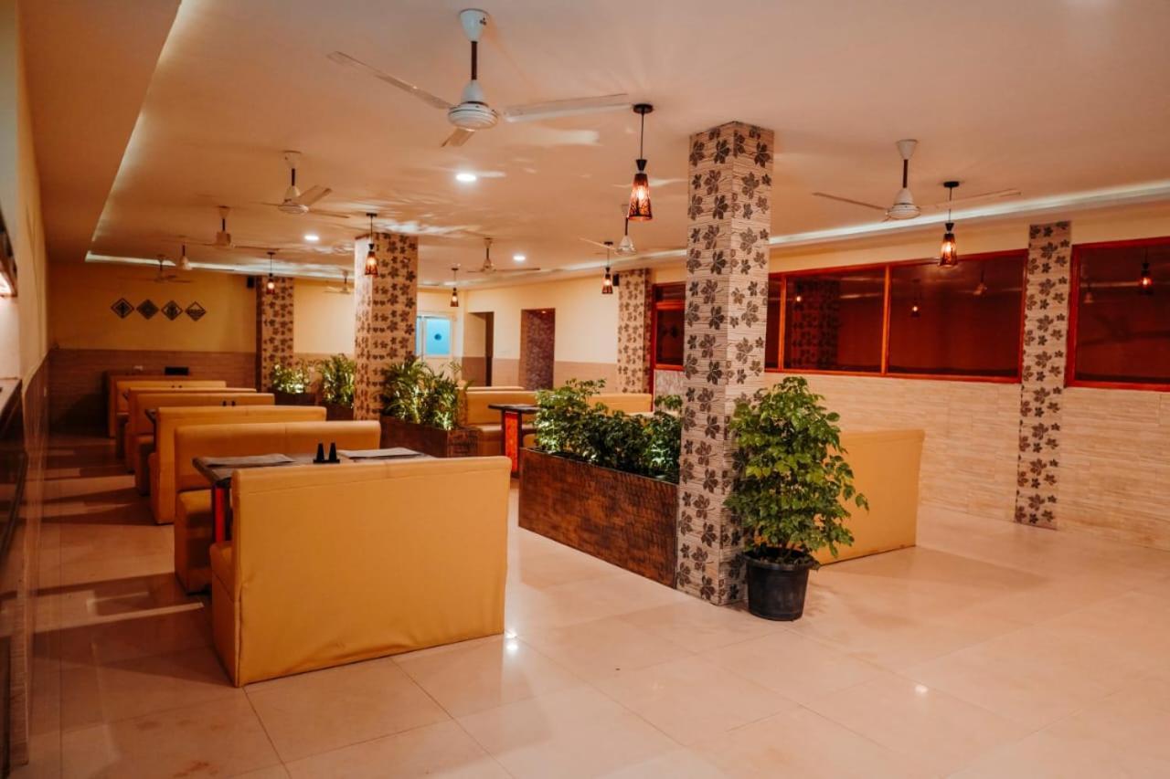 Hotel Lumiere Alappuzha Eksteriør bilde